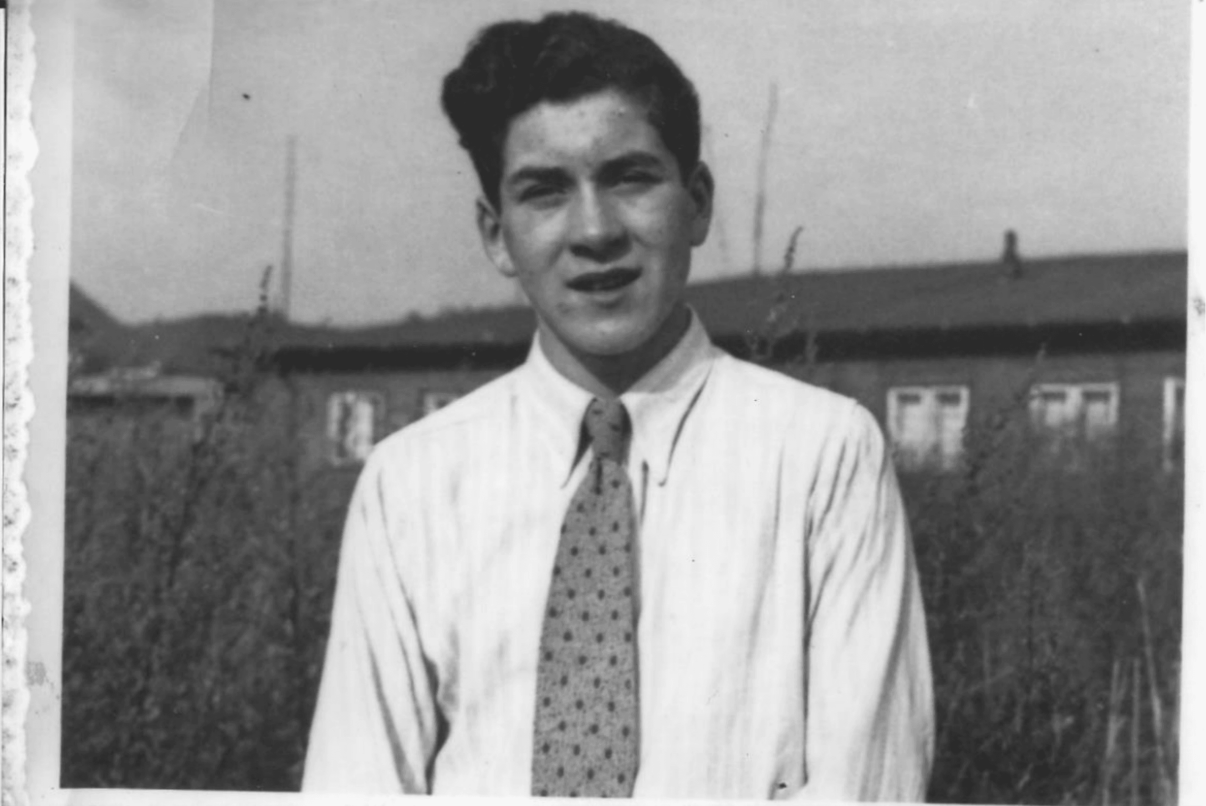 Shlomo at Neustadt DP camp, 1946, age nineteen
